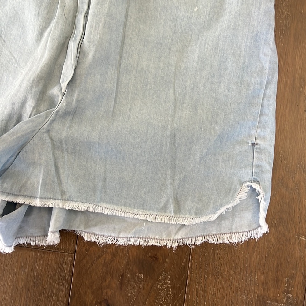 2 Express Shorts - Picture 13 of 16
